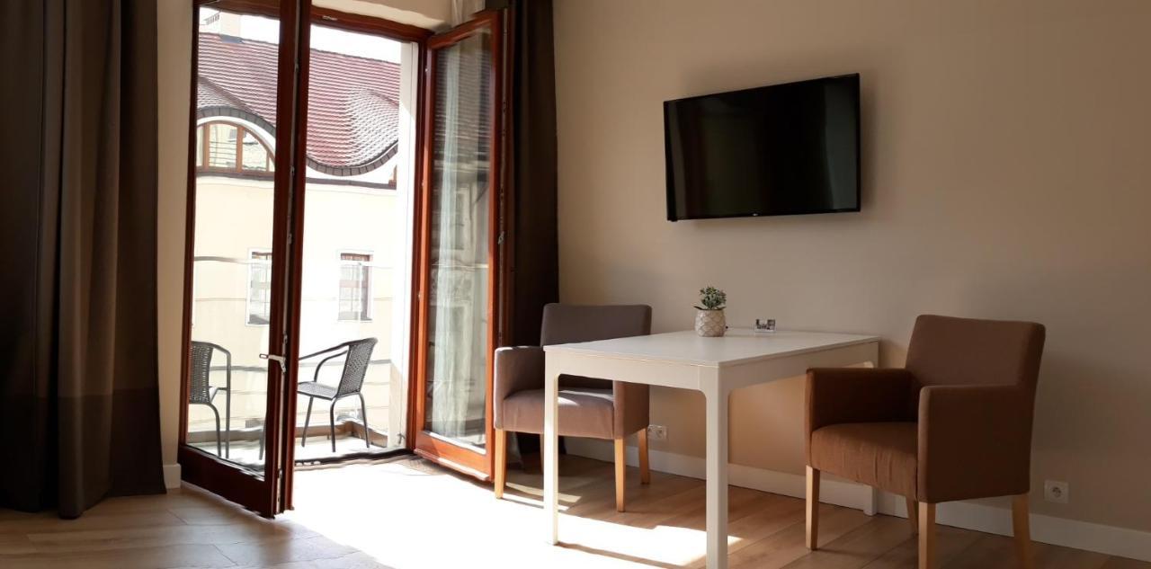 פוזנן L&L Apartment Old Town מראה חיצוני תמונה